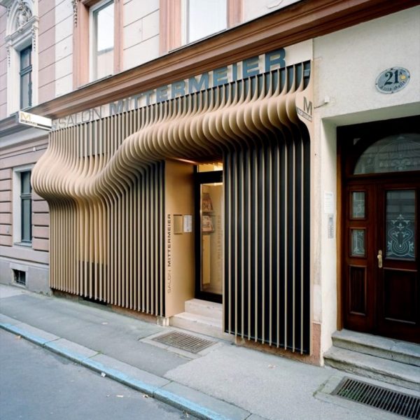 Como um cabelo ao vento, a fachada inventiva na Áustria