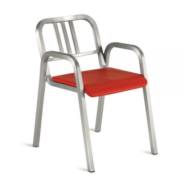Nine 0 Chair, super usada e comercializada ainda hoje