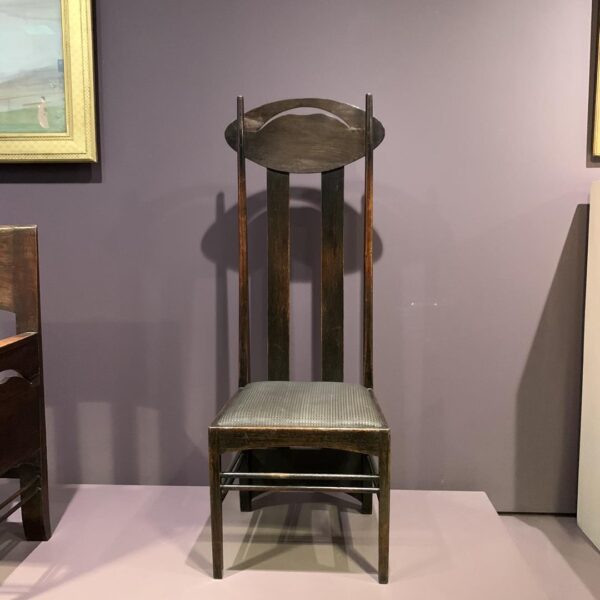 Cadeira Charles Rennie Mackintosh